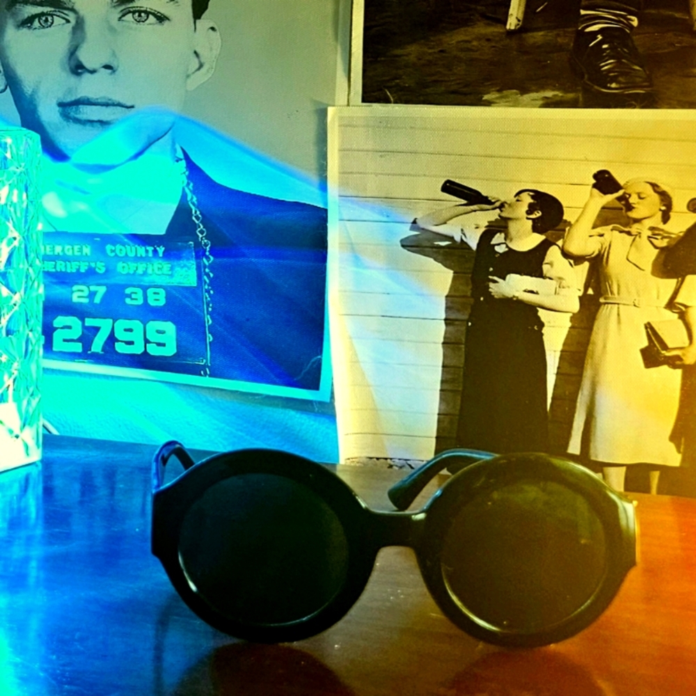 SEAN JOHN Round Sunglass